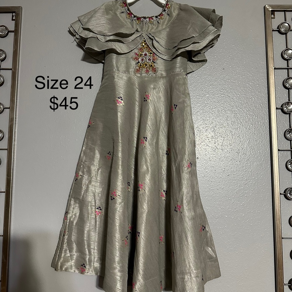 Kids gowns